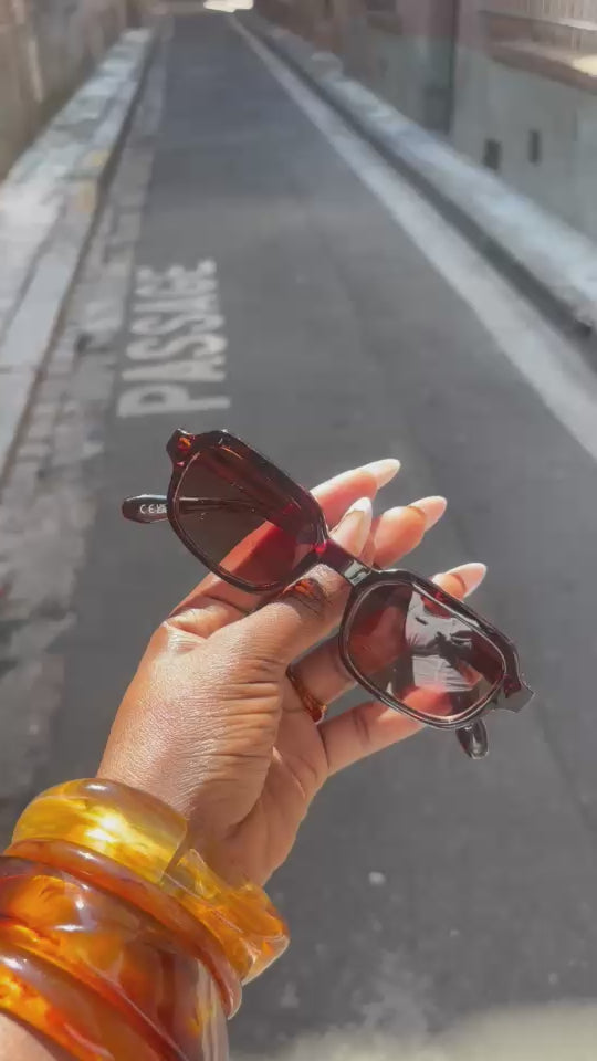 SAKA - ÉCAILLE